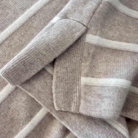 Adrienne Vittadini 2ply Cashmere Striped Turtleneck Sweater Classic Quiet Luxury - Picture 8 of 9